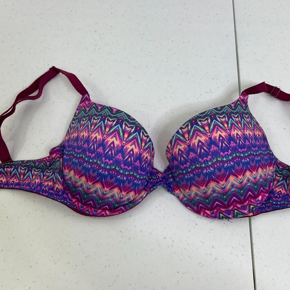 PINK Victorias Secret Bra 32D Wear Everywhere Purple Pink Push Up Wire Boho‎